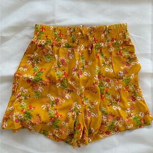 Girl shorts beautiful and perfect for summer